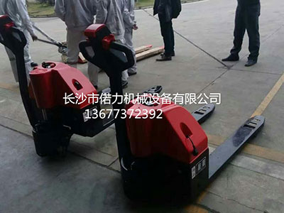經(jīng)濟(jì)型全電動搬運(yùn)車 經(jīng)濟(jì)型全電動搬運(yùn)車